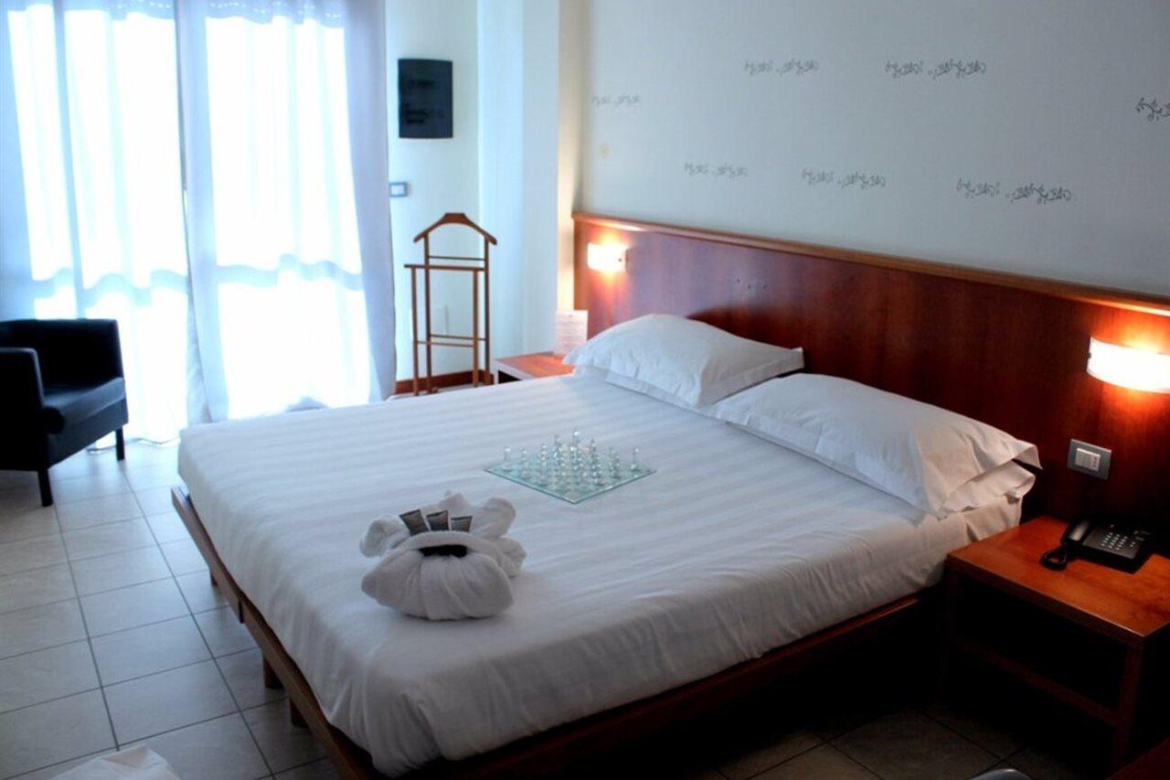 Leonardo Hotel Parma Ngoại thất bức ảnh
