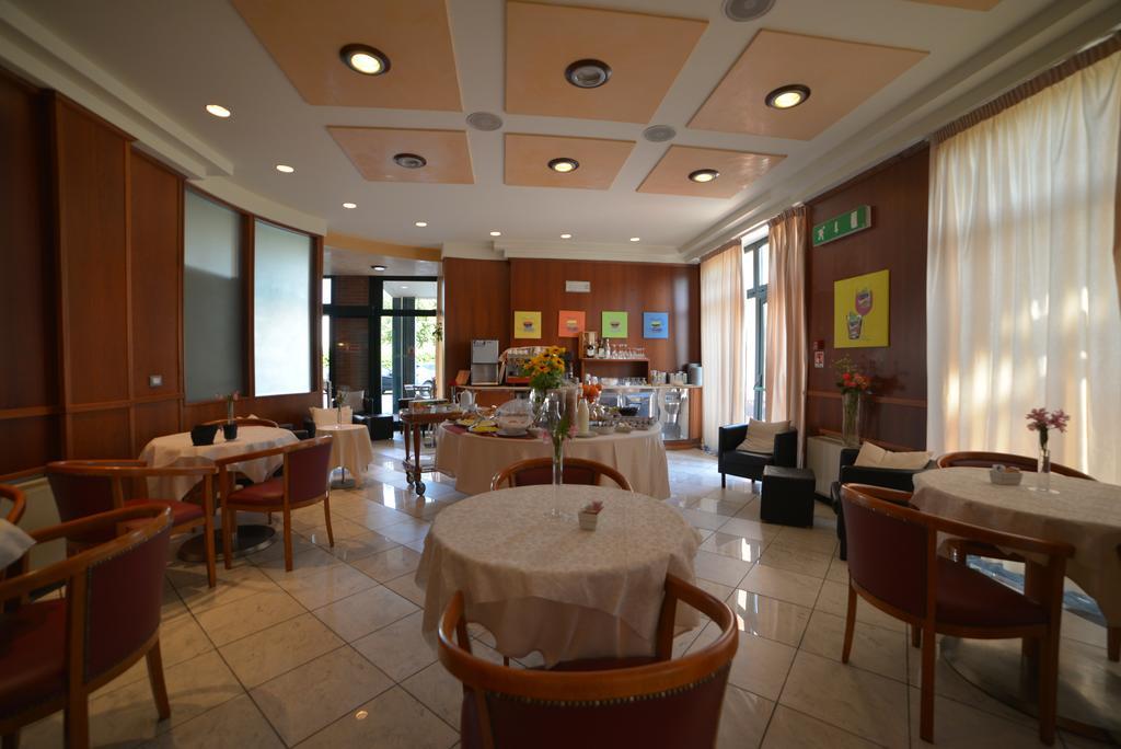 Leonardo Hotel Parma Ngoại thất bức ảnh