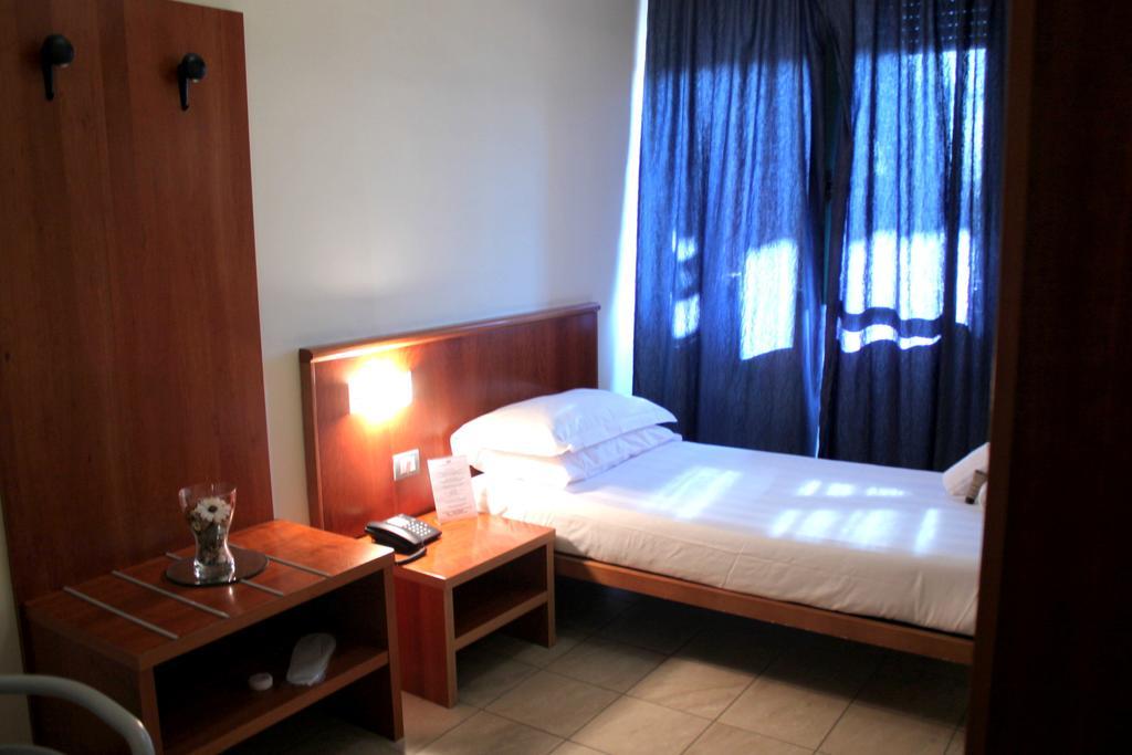 Leonardo Hotel Parma Ngoại thất bức ảnh