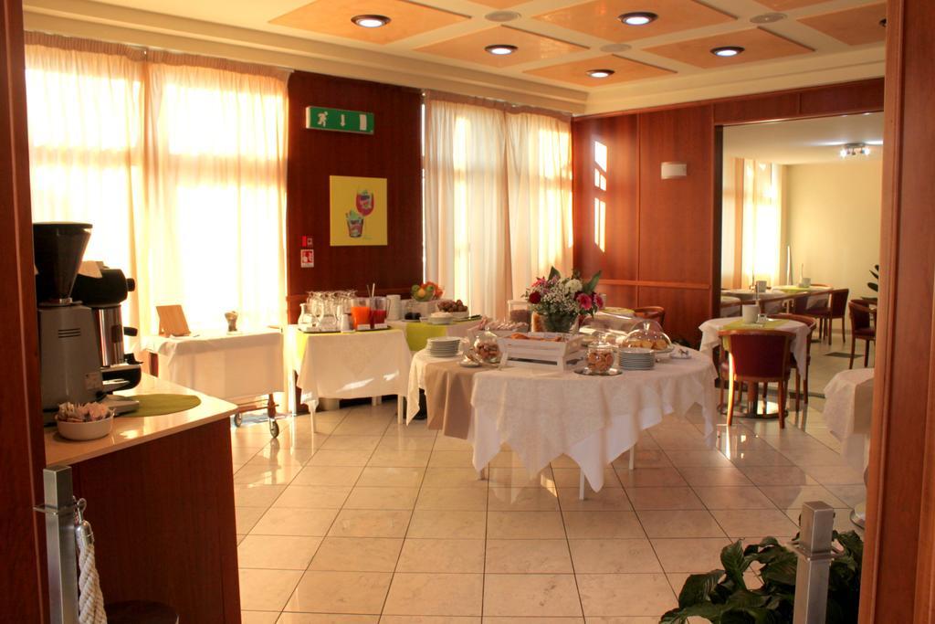 Leonardo Hotel Parma Ngoại thất bức ảnh