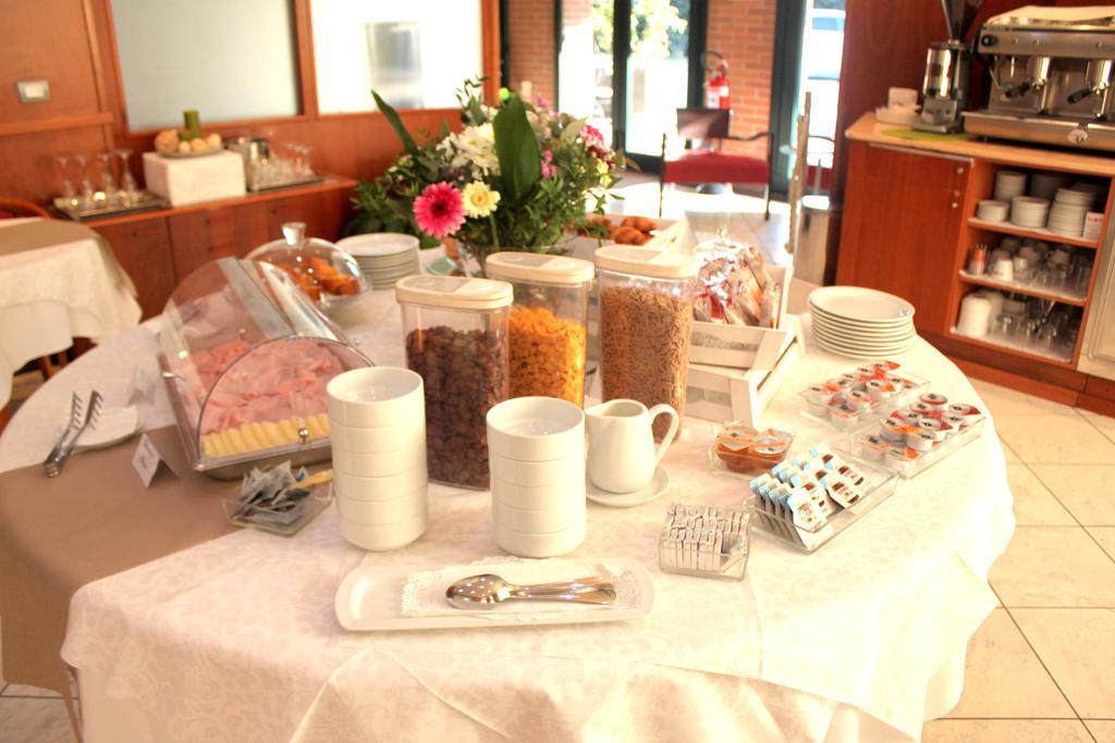 Leonardo Hotel Parma Ngoại thất bức ảnh