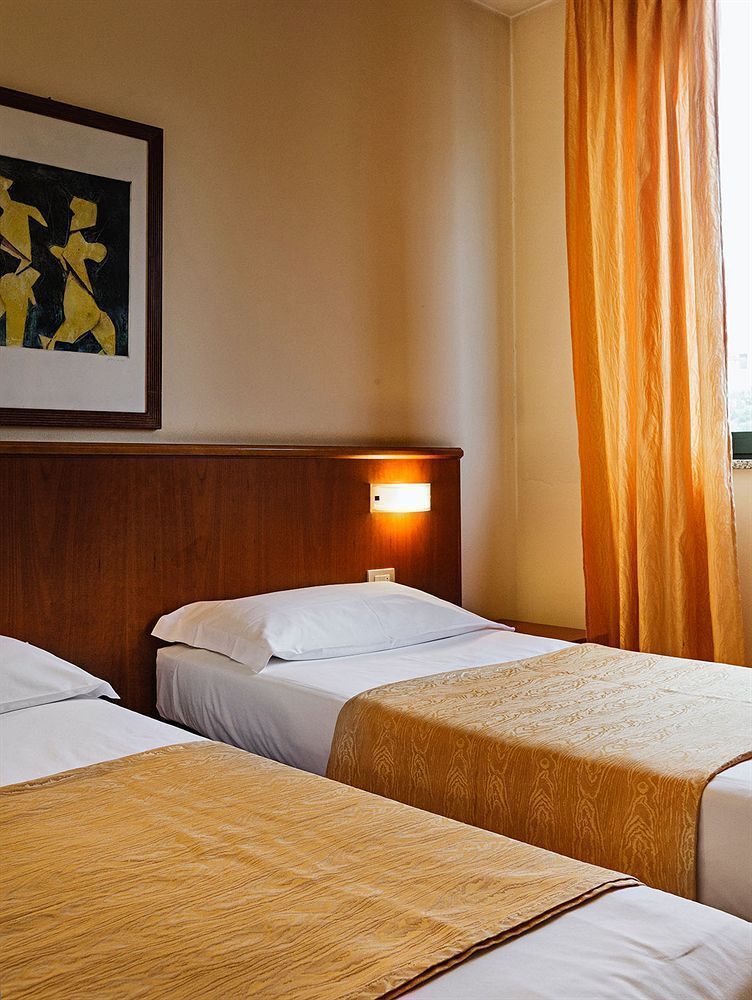 Leonardo Hotel Parma Ngoại thất bức ảnh