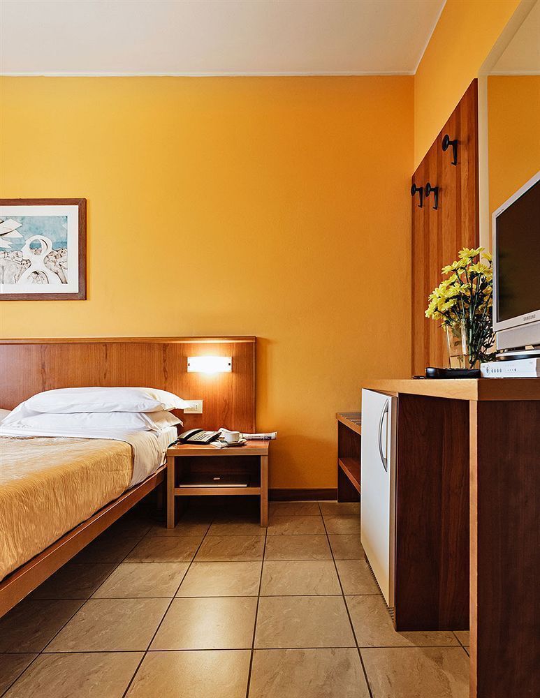 Leonardo Hotel Parma Ngoại thất bức ảnh