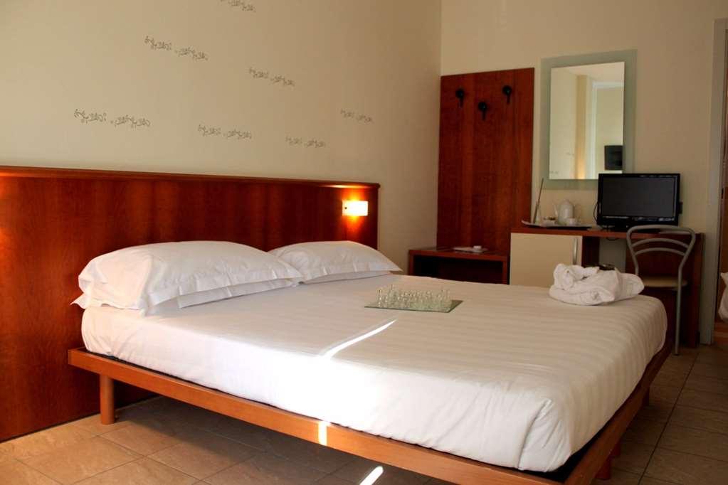 Leonardo Hotel Parma Phòng bức ảnh